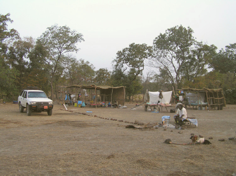 La base provisoire de terrain