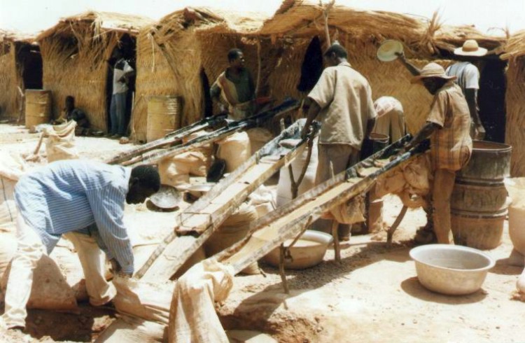 Washing of crushed ore